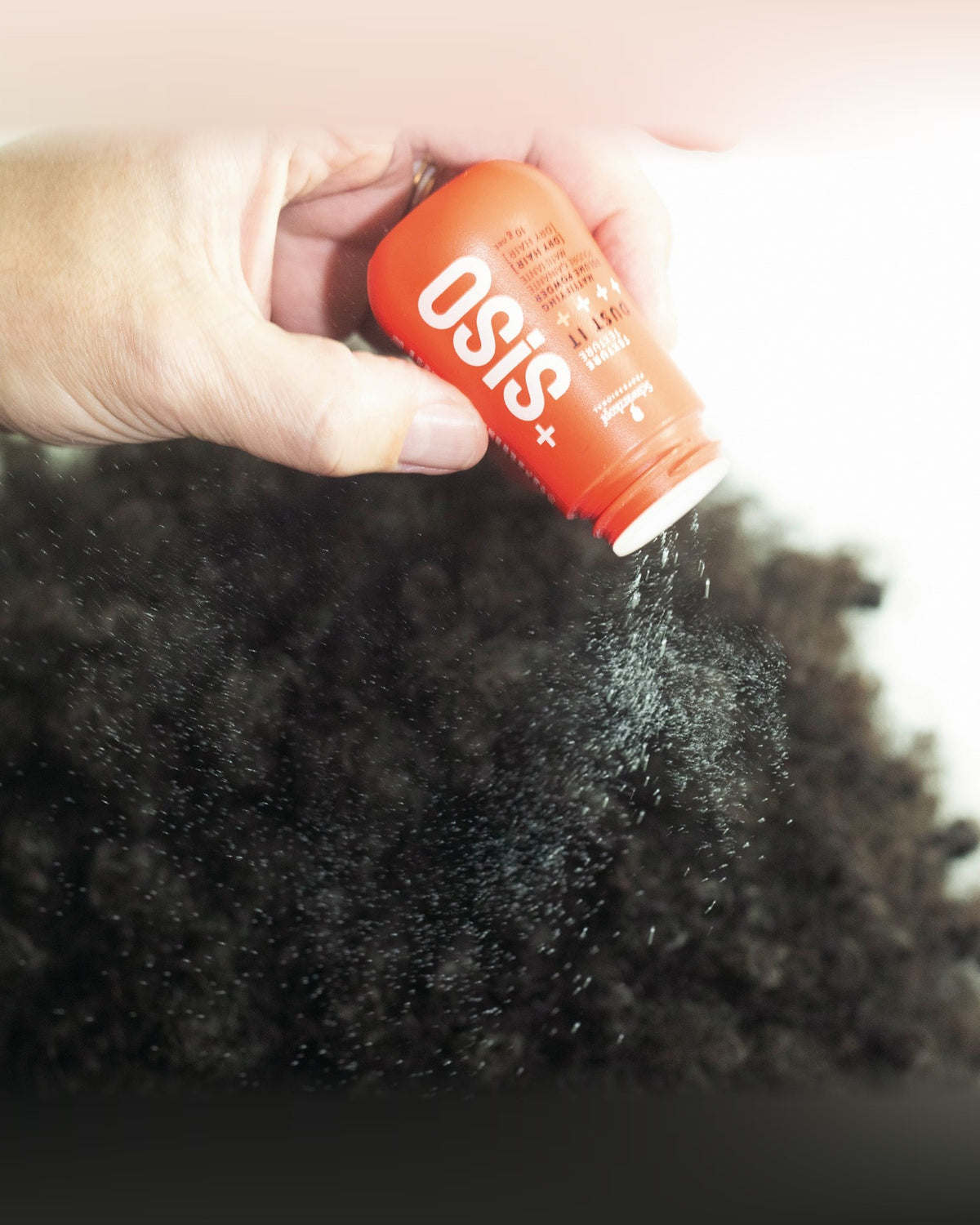 Schwarzkopf OSiS+ Dust It Mattifying Volume Powder 10g — applied at the roots
